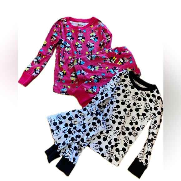 Amazon Essentials Mickey & Minnie PJ’s - Picture 1 of 1